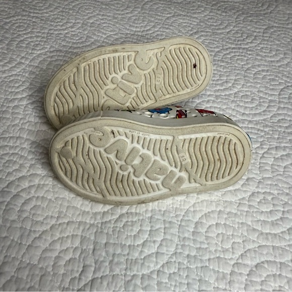 Native Shoes White Water Shoes with Playful Design - Picture 7 of 10